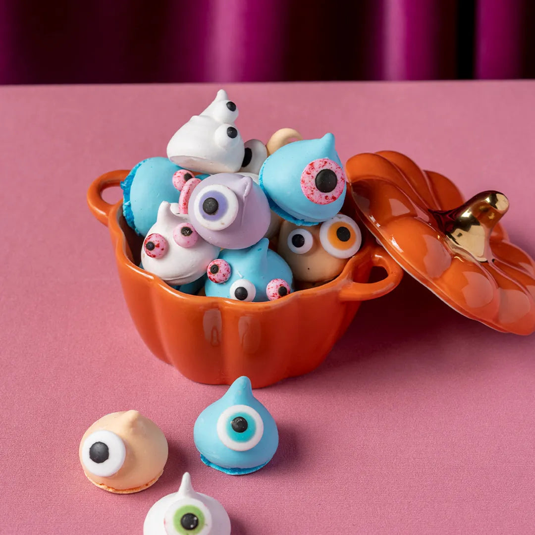 Halloween Meringue Kisses