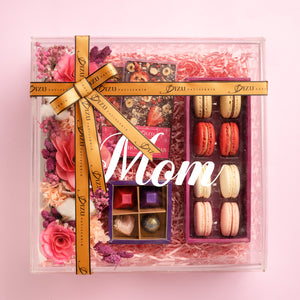 
                
                    Load image into Gallery viewer, Bespoke Fleur Gift Set with Forever Flowers
                
            