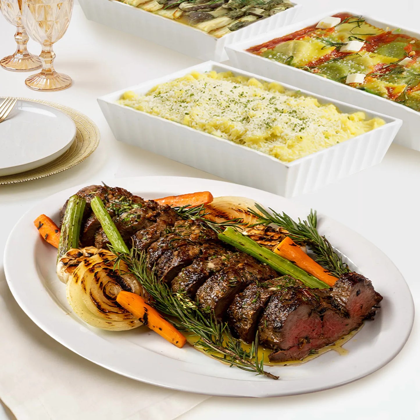 Beef Tenderloin with Black Garlic & Truffle Jus Set