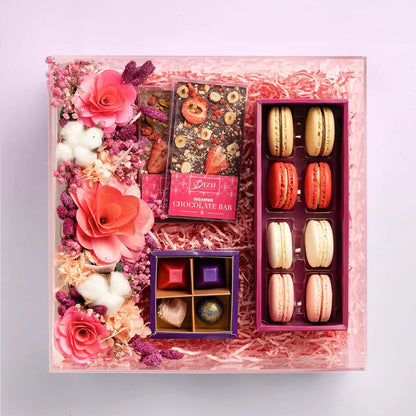 Bespoke Fleur Gift Set with Forever Flowers