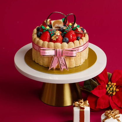 Charlotte Raspberry Cake Christmas Edition