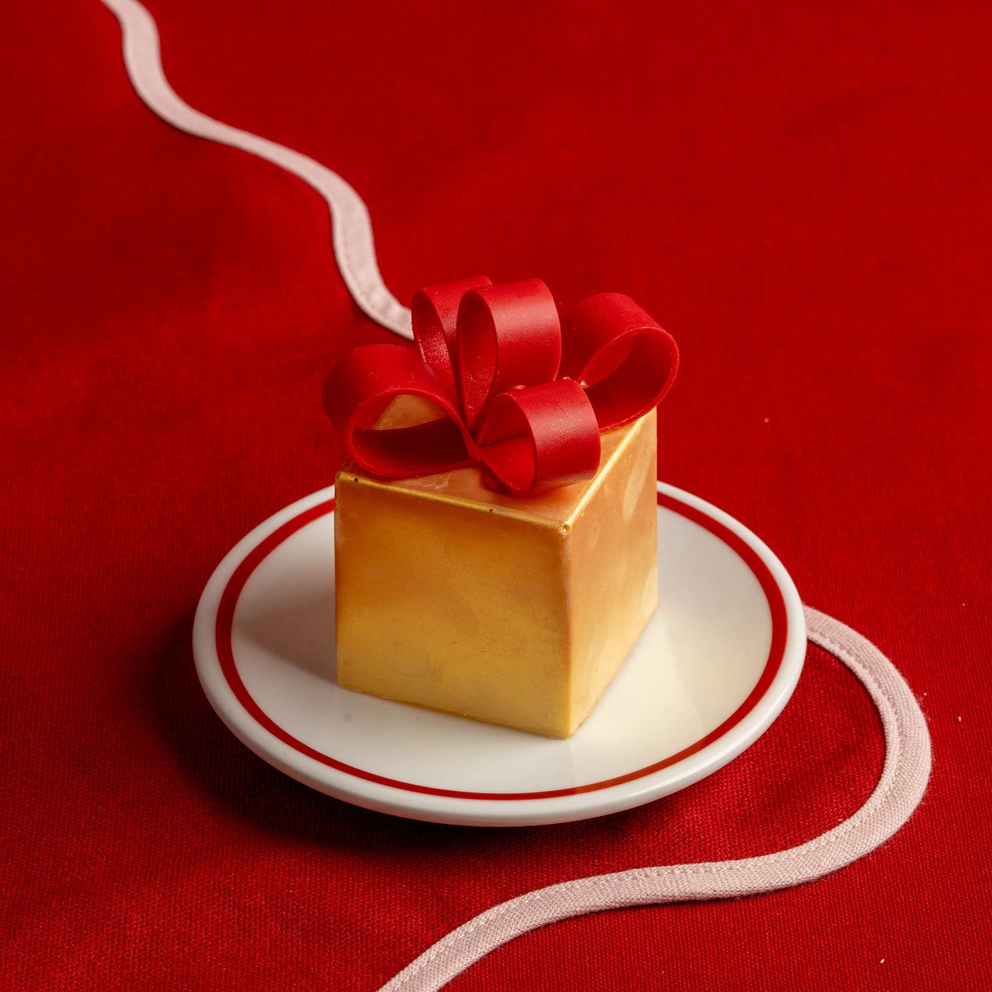 Cake Surprise Box of 4 Christmas Edition