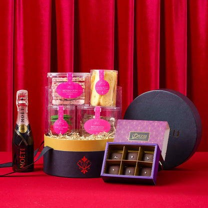 Santa’s Festive Treasures Gift Box