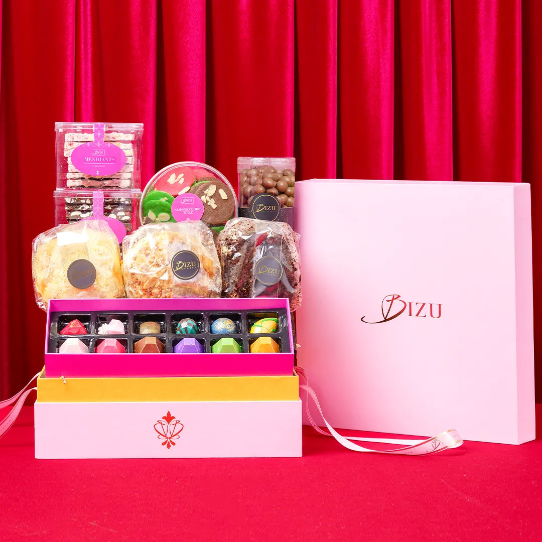 The Grand Noel Collection Gift Box