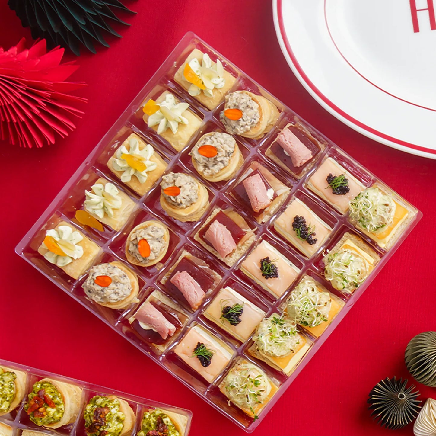 Traditional Canapé Box