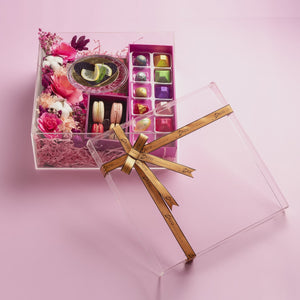 
                
                    Load and play video in Gallery viewer, Bespoke Grandeur Gift Set with Forever Flowers
                
            