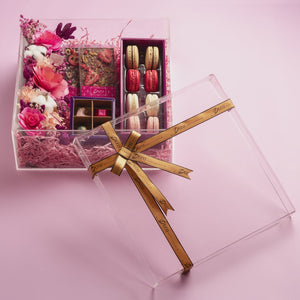 
                
                    Load and play video in Gallery viewer, Bespoke Fleur Gift Set with Forever Flowers
                
            